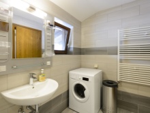 Pralni stroj v kopalnici