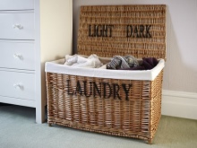 Panier à linge en osier pour le bain