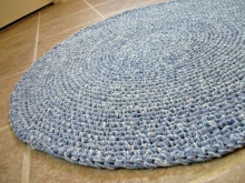 Tapis crocheté en fil d'une seule pièce