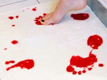 Spalvą keičiantys vonios kilimėliai