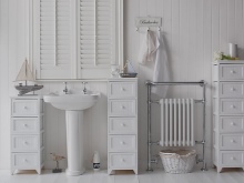 Design del bagno e dell'armadietto del bagno