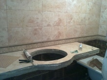 Wie man eine Arbeitsplatte aus Gipskarton im Badezimmer anfertigt