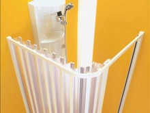 Ανοιχτή γωνιακή οθόνη μπανιέρας