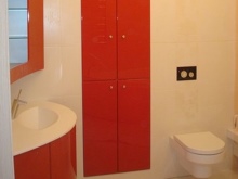 Hvordan man bygger et skab til en vaskemaskine i badeværelset med dine egne hænder?