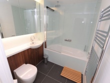 ガラス製バスタブ・スクリーン