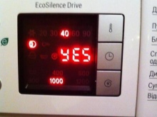 El botón de recarga de una lavadora Bosch detiene la máquina durante el lavado