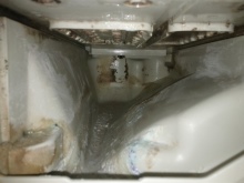 Haushaltswaschmittelrückstände auf der Waschmaschine - Reinigung