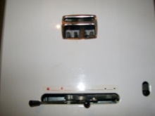 Gas water heater with manual ignition