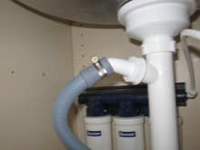 Izpustni nepovratni ventil pralnega stroja