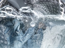 перална машина с пълен резервоар