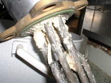 Calcare sull'elemento riscaldante dello scaldabagno