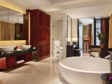 rymligt badrum design