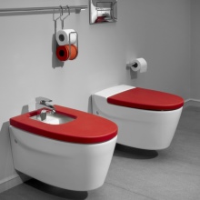 vägghängd WC och bidé