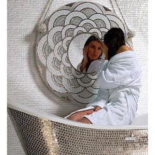 Mosaiikkikehys peilille