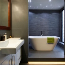 Baie gri și iluminat