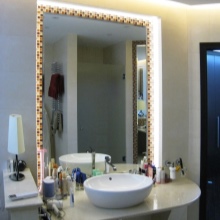 Συμπαγή τραπέζια μπάνιου