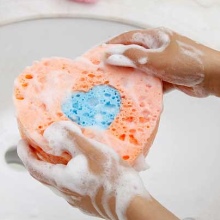 Éponge en forme de cœur