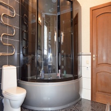 Τοποθέτηση καμπίνας ντους στη γωνία