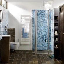 Ντουζιέρα σε μικρό μπάνιο