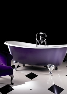 クロームメッキの浴槽脚