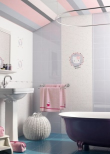 Združite rožnato in modro barvo.