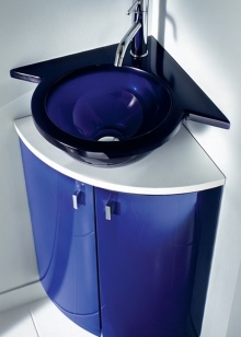 Ъглови умивалници за пестене на място в банята.