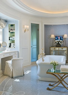 Πολύχρωμο τραπέζι μπάνιου