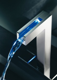 Baterija z ozkim izlivom