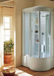 Hjørnebrusekabine med høj kant