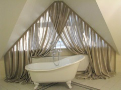 Badrumsdesign med ett fönster - de bästa lösningarna