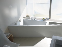 Triangulärt badkar.