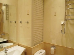 Cum pot face o conductă de țevi în baie cu propriile mele mâini?