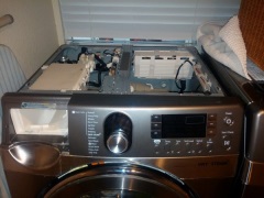 Kuidas eemaldada pesumasina ülemine kate?