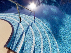 Плочки за басейна