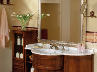 Koka vannas istabas mēbeles