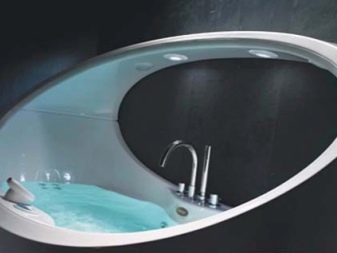 Escultura de banheira