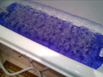 Хидромасажна постелка във ваната