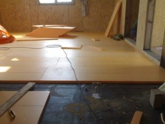 Aislamiento del suelo del baño con espuma de poliestireno