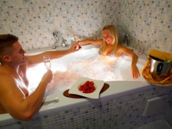 Romantiška vonia dviem