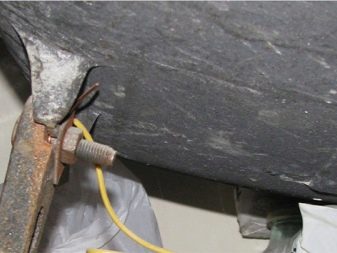 Mise à la terre d'une baignoire en fonte