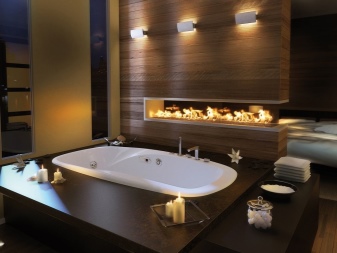 Design av badrum med öppen spis i badrummet