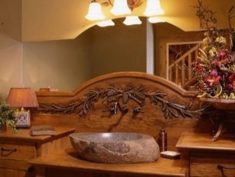 Salle de bains élégante avec lavabos en pierre naturelle