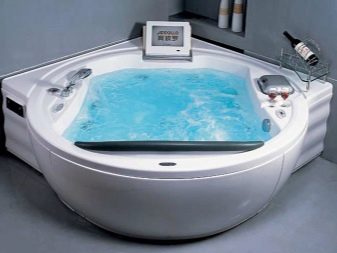 Apollo-badkar med TV