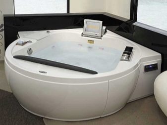 Apollo-badkar med TV