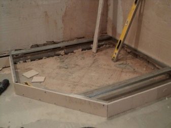 Podij za tuš kabino