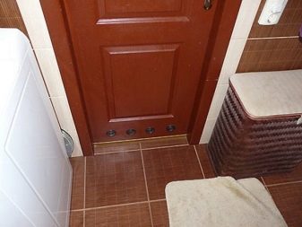 Naturholztüren mit Badezimmerbelüftung