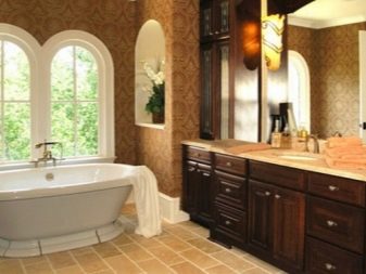 Sortiment an italienischen Badmöbeln