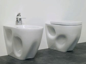 Installatie van het vloer bidet