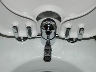 Escolha de uma casa de banho com um duche higiénico