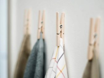 Prisegamas drabužių kabliukas vonios kambario rankšluosčių laikikliams 